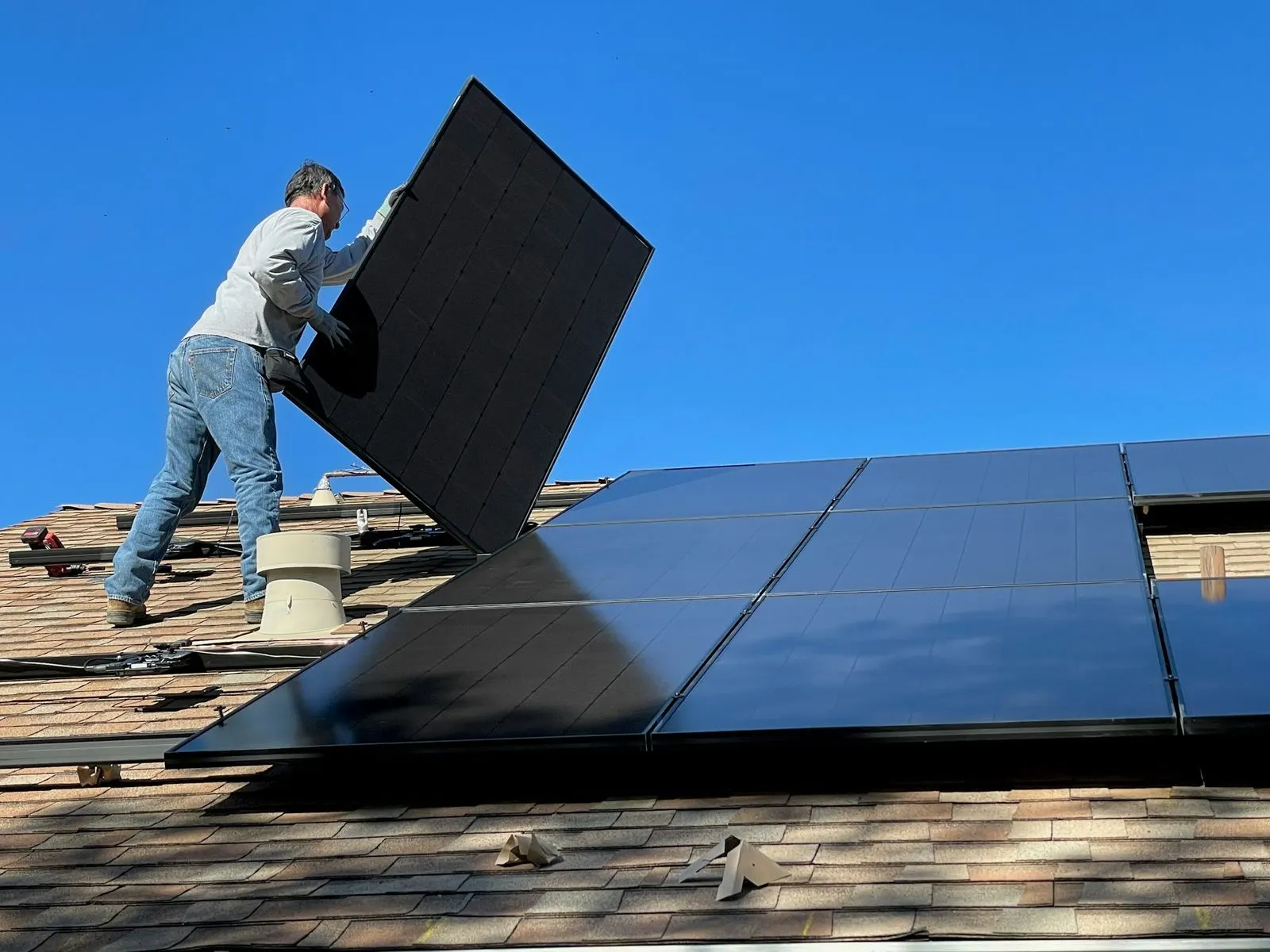 Rebranding a solar & battery challenger