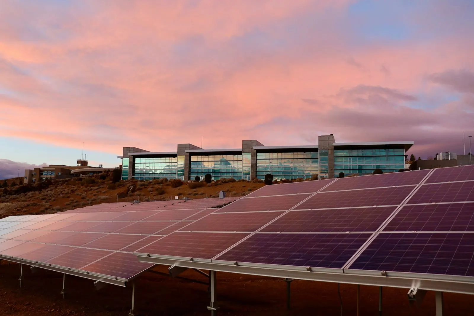 Launching an energy retailer, meter to market
